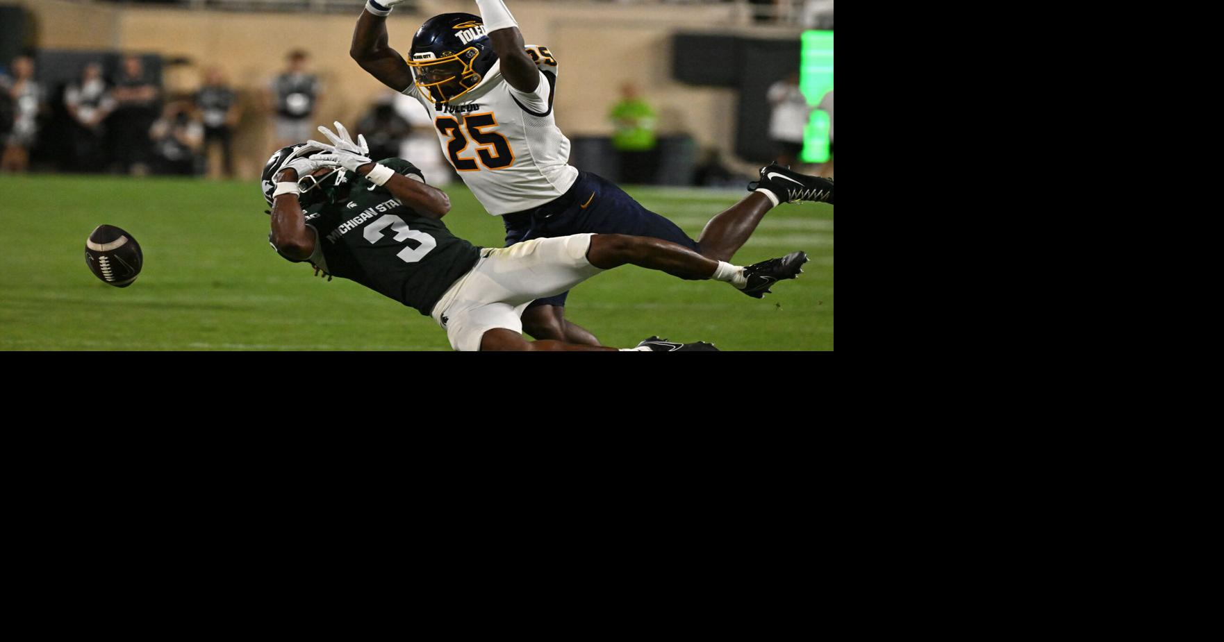 Tyrell Russell Makes a Key Pass Breakup in Toledo’s Game at Michigan State