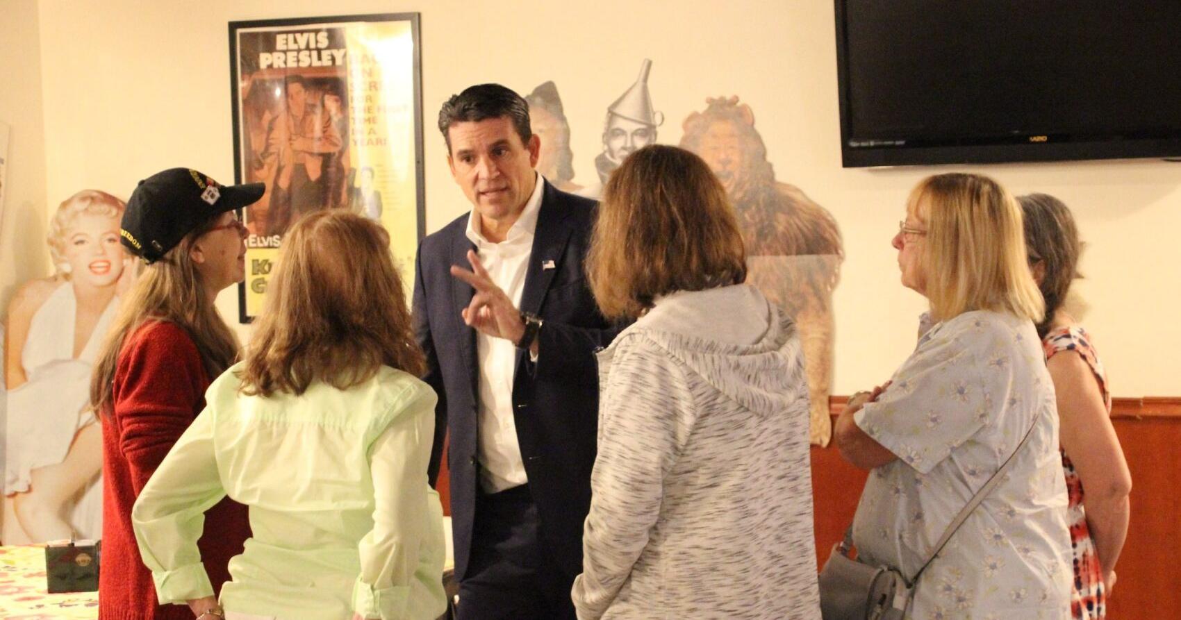 Binkley talks presidential campaign in Cedar Falls - Vimarsana News
