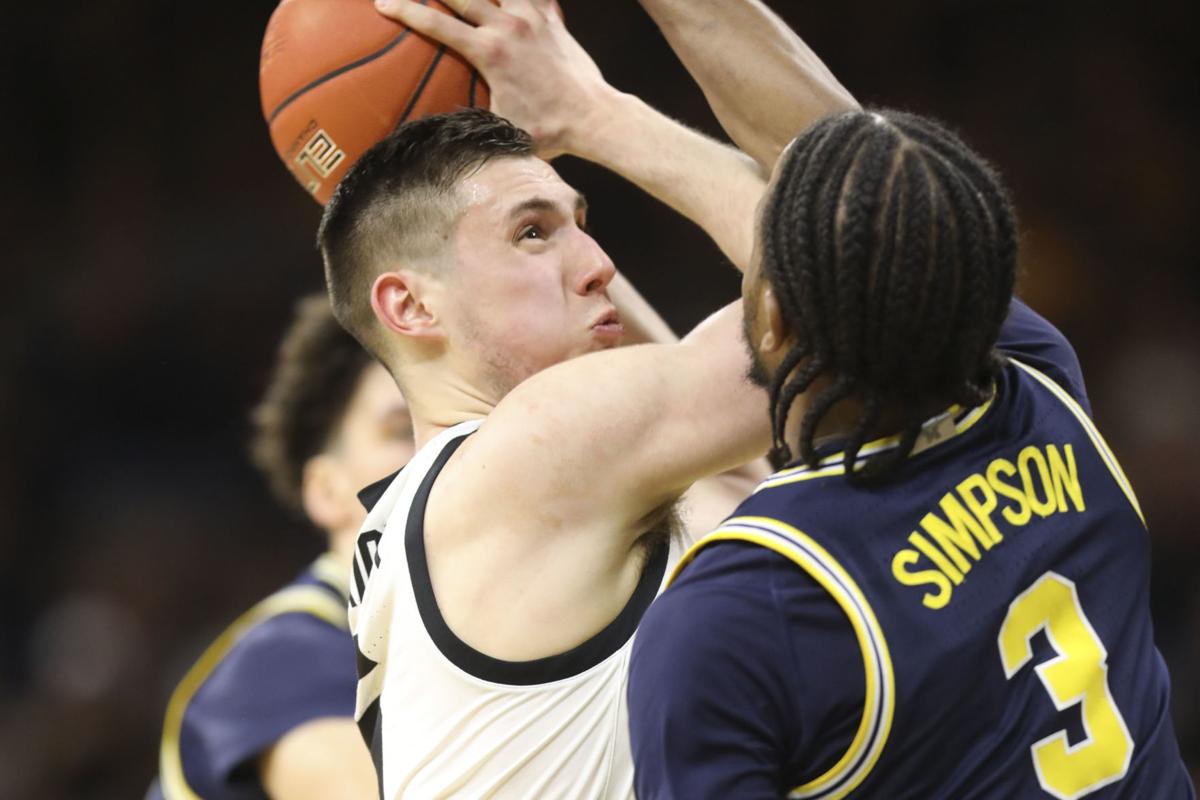 Iowa Wins Slugfest With Michigan Iowa Wcfcourier Com