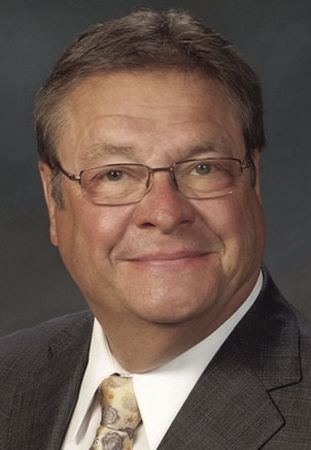 Richard “Bruce” Arends
