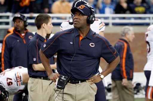 Lovie Smith's biggest issue is what to do with Mike Martz