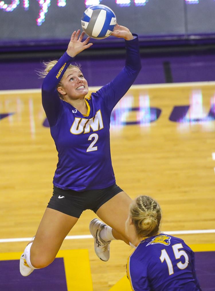 College women's volleyball UNI falls in four to Southern California