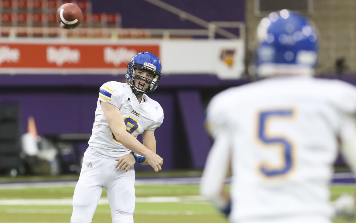 All State Football Ne Iowa Players Rake In Honors