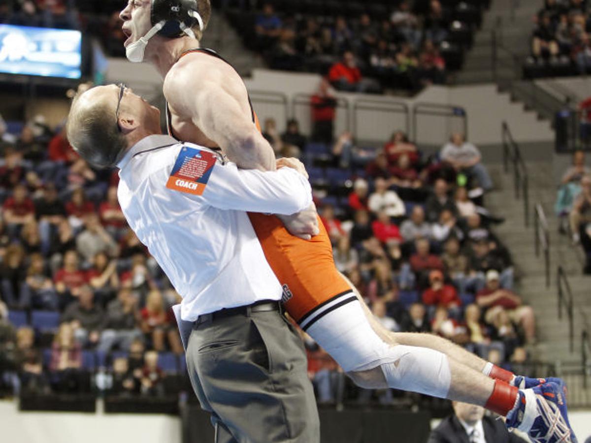 College Wrestling Wartburg Mourns The Passing Of All Time Great Kenny Anderson Wrestling Wcfcourier Com