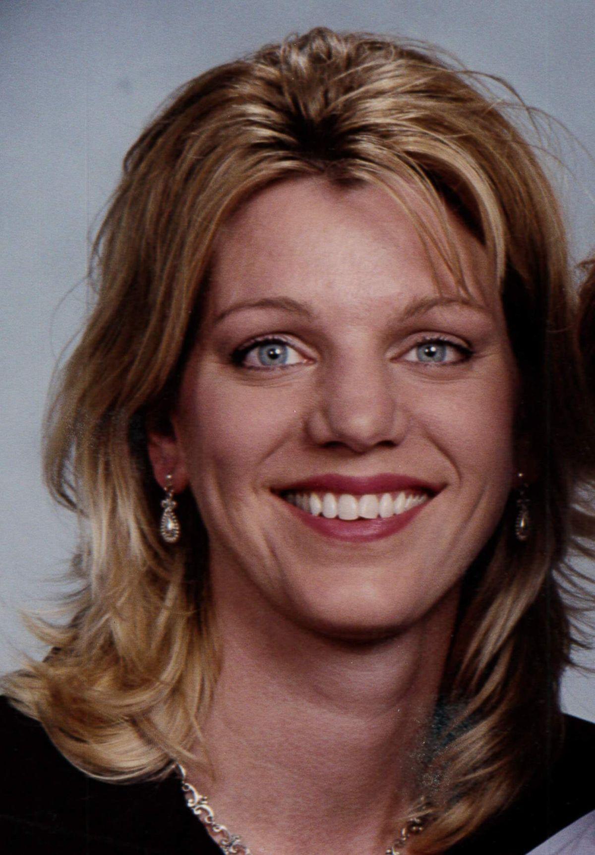 Wcf Courier Obituaries - 1f751s1