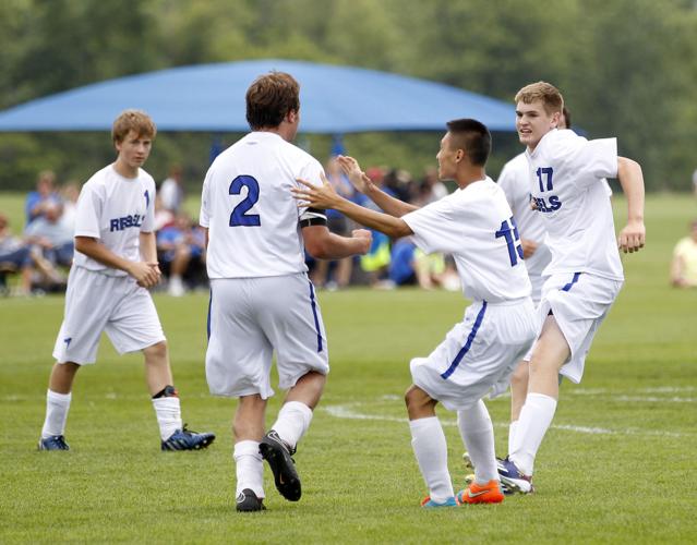 State soccer GladbrookReinbeck advances at state, 10