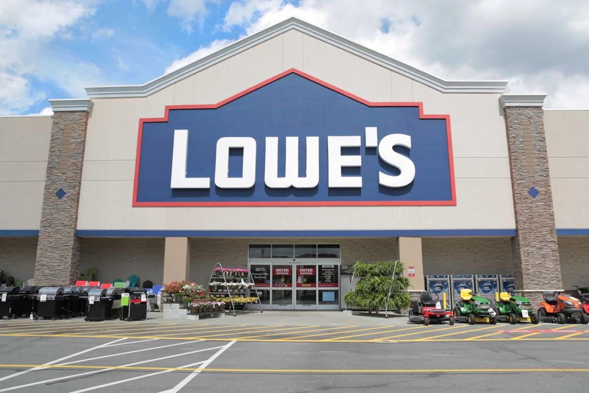 Lowe's to close 20 stores in U.S., none in Iowa