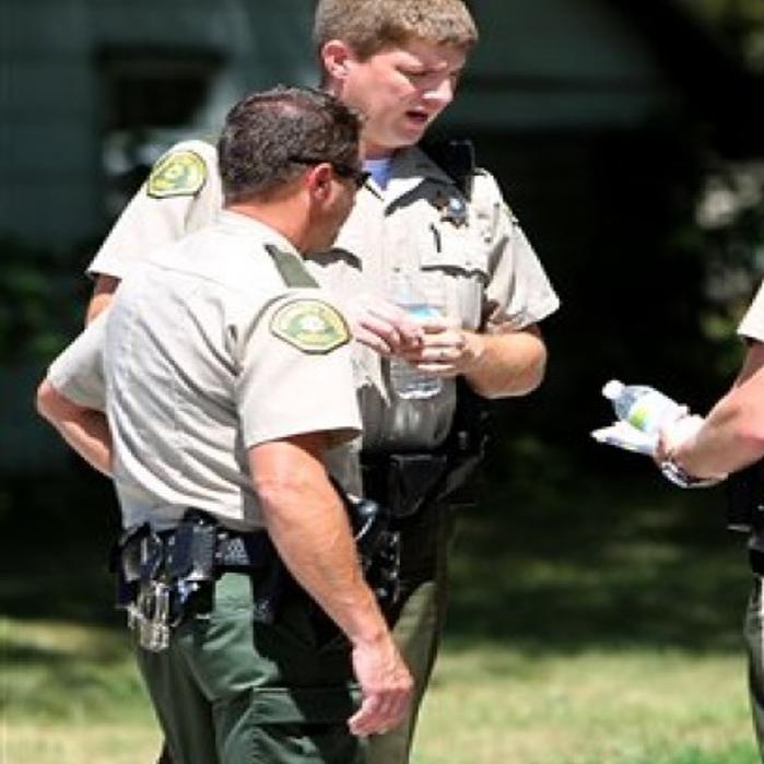 Update 1 Dead 5 Hurt In Truck Accident At Iowa Auction Local