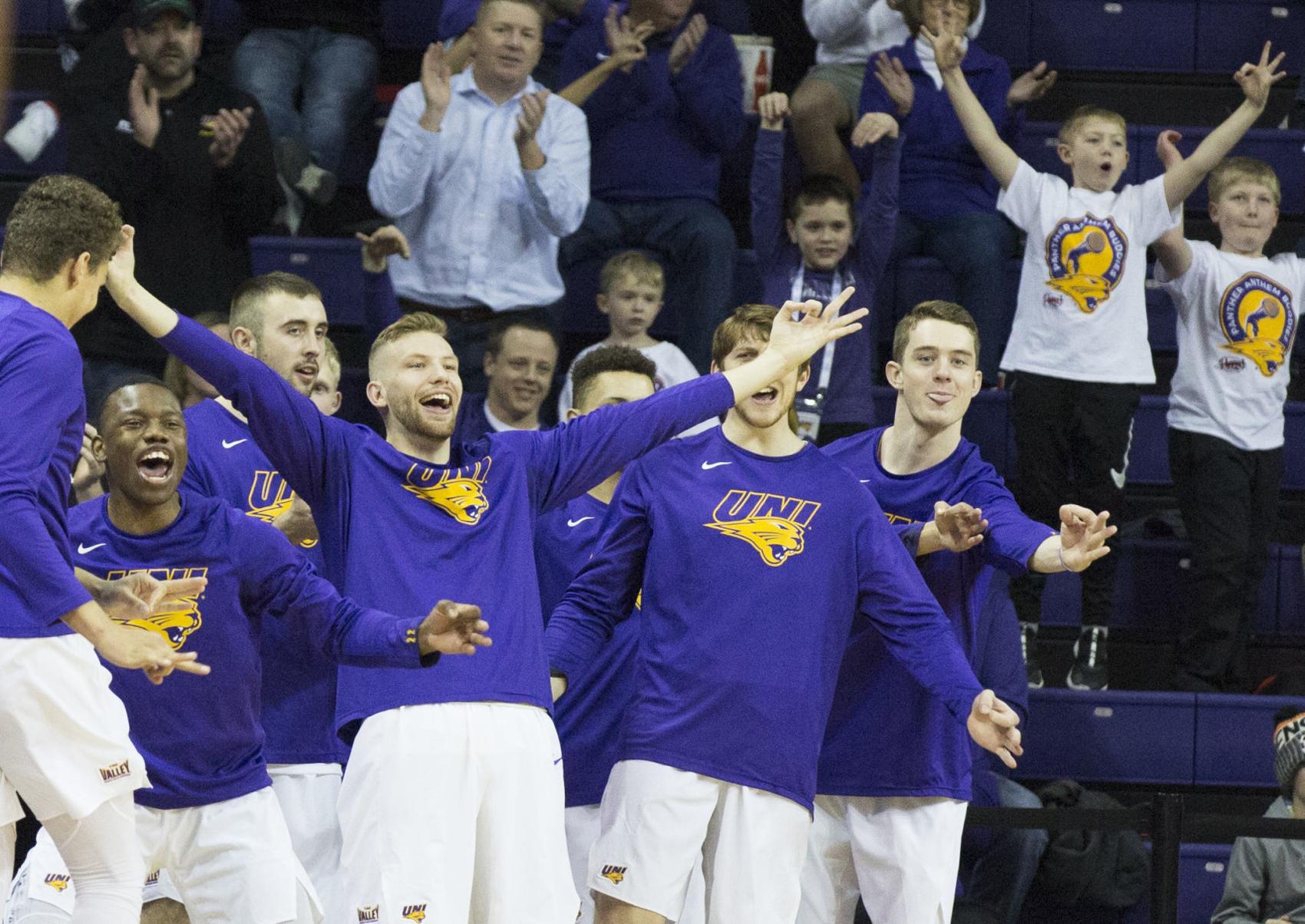 012920kw-uni-basketball-04