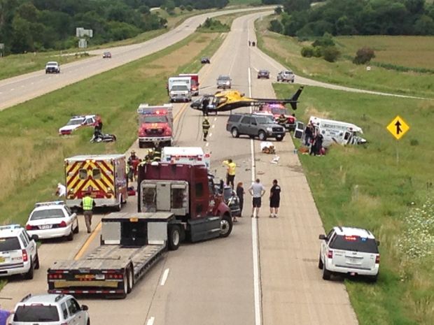 UPDATE with CONDITIONS: One dead in two accidents reported on I-380 ...