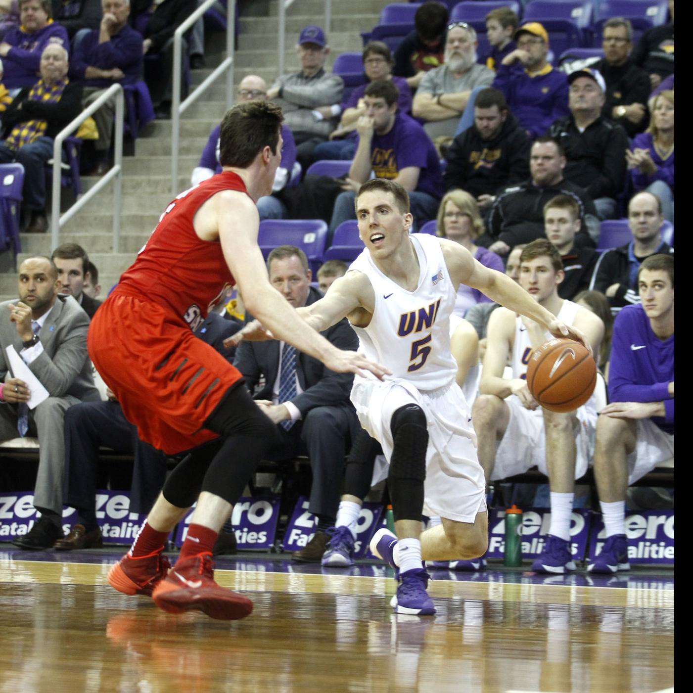 College Basketball Panthers Fight Off Redbirds 75 66 Men S