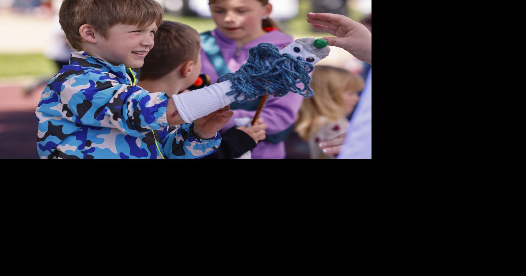 See photos from the 2026 Waverly Art Walk