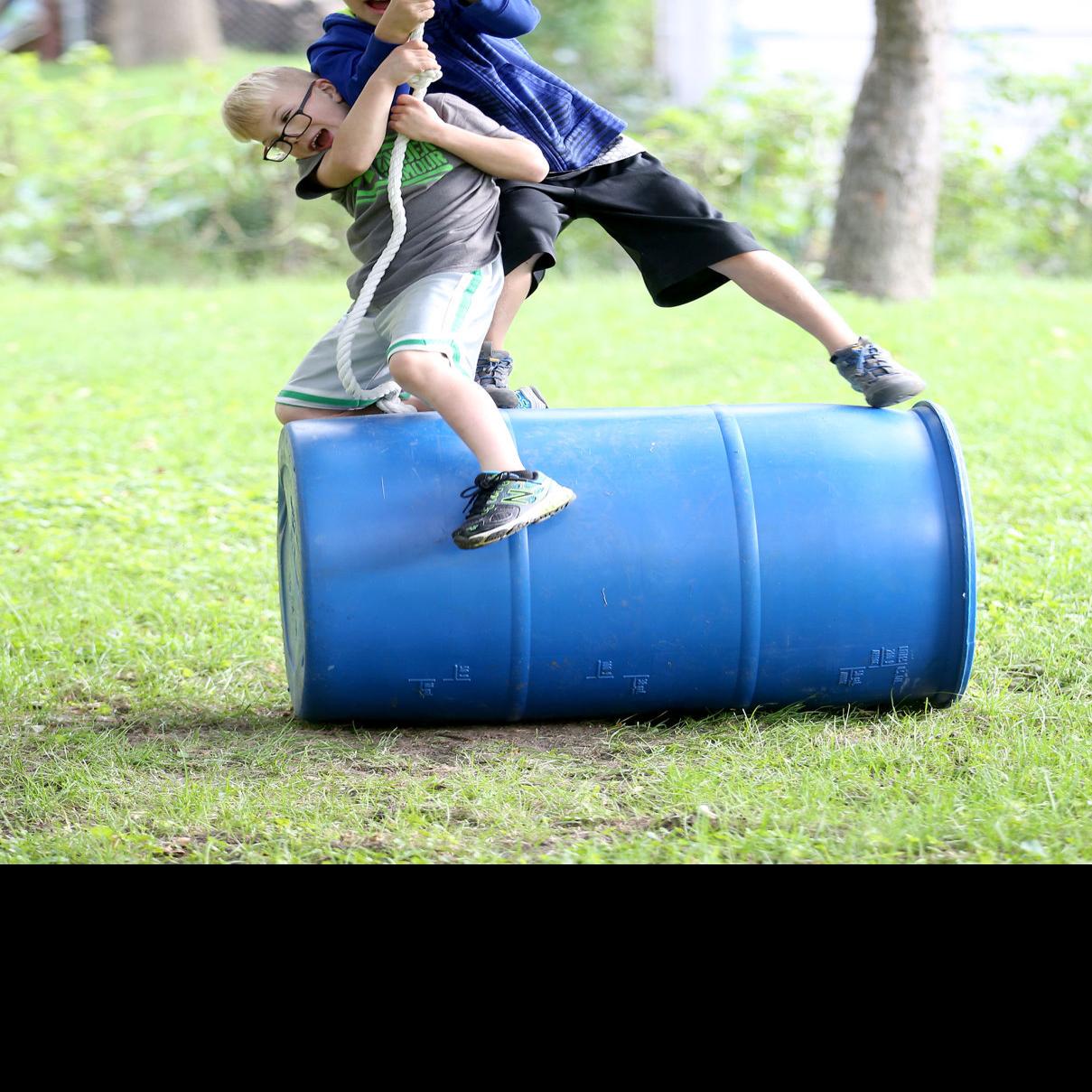 Backyard Ninja Kids Cedar Falls Family Climbs Runs And Jumps To Youtube Popularity Lifestyles Wcfcourier Com