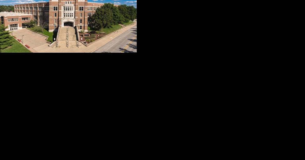 Black schoolteacher sues Iowa district over students' racist behavior - Vimarsana News