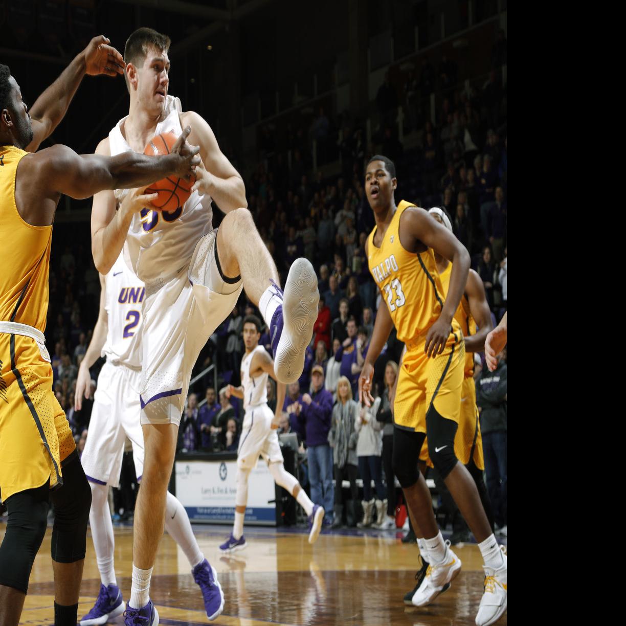 Mvc Basketball Uni To Lean On Experience Continuity Men S Basketball Wcfcourier Com