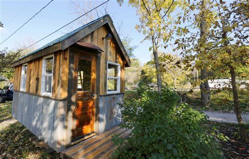 Iowa Man Builds 100 Square Foot Home Local News Wcfcourier Com