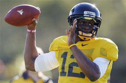 Video: Geno Smith is the king of flag football, throws game