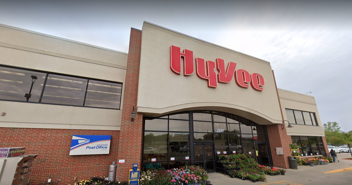 Waterloo residents angered by Logan Avenue Hy-Vee closure - Vimarsana News