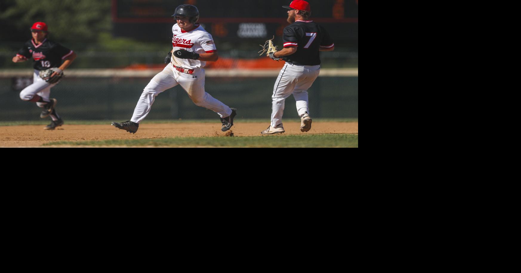 Birthday Bash Cedar Falls Swept By Linn Mar Despite Big Night For Tigers Lead Off Baseball Wcfcourier Com