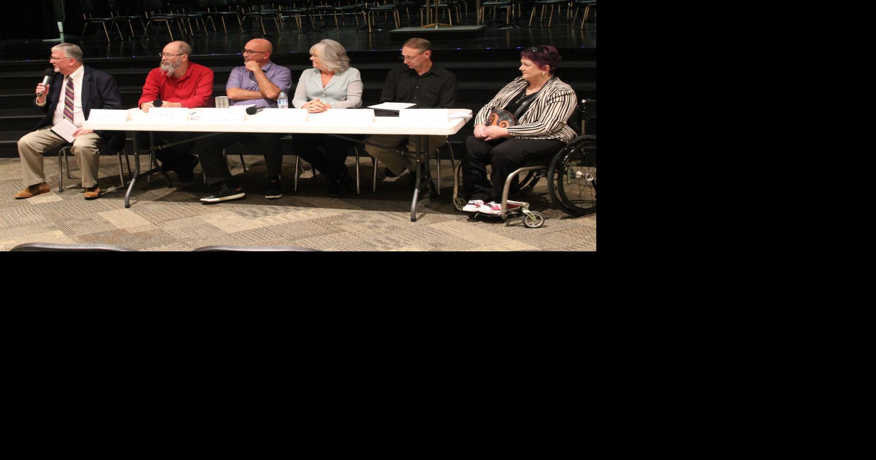 Waverly municipal candidates share views during forum