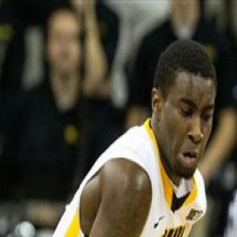 Iowa S Clemmons Up Against One Of Best Friends Tonight Iowa