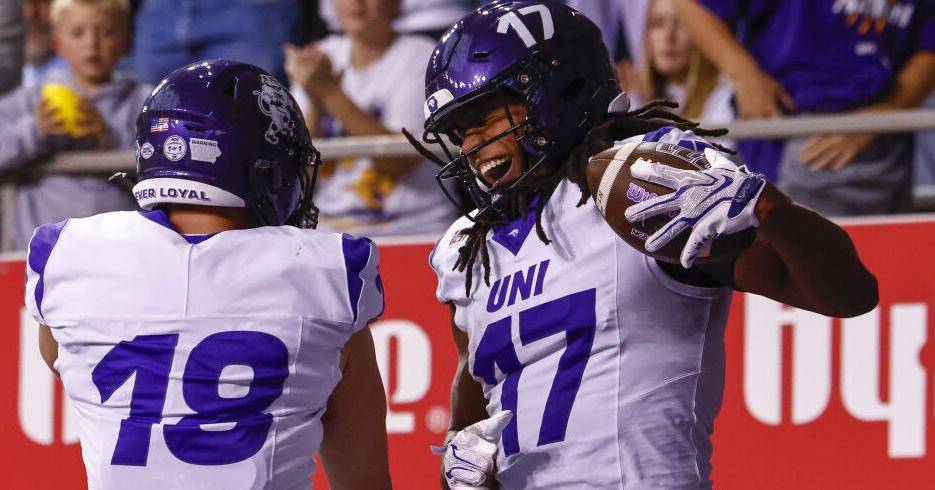 COLLEGE FOOTBAL: UNI stuns No. 3 Illinois State for signature victory