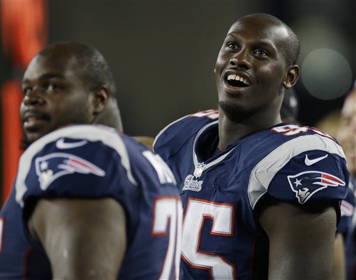 Man wearing Vince Wilfork's jersey doesn't recognise him