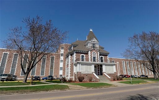 UPDATE: South Dakota prison guard killed in escape attempt