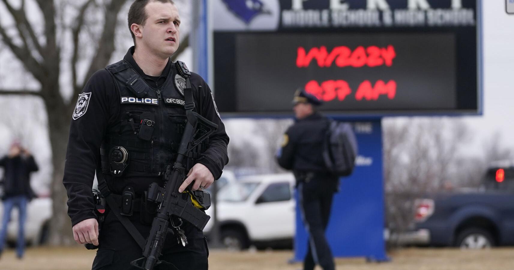 Bill to arm school staff passes Iowa House - Vimarsana News