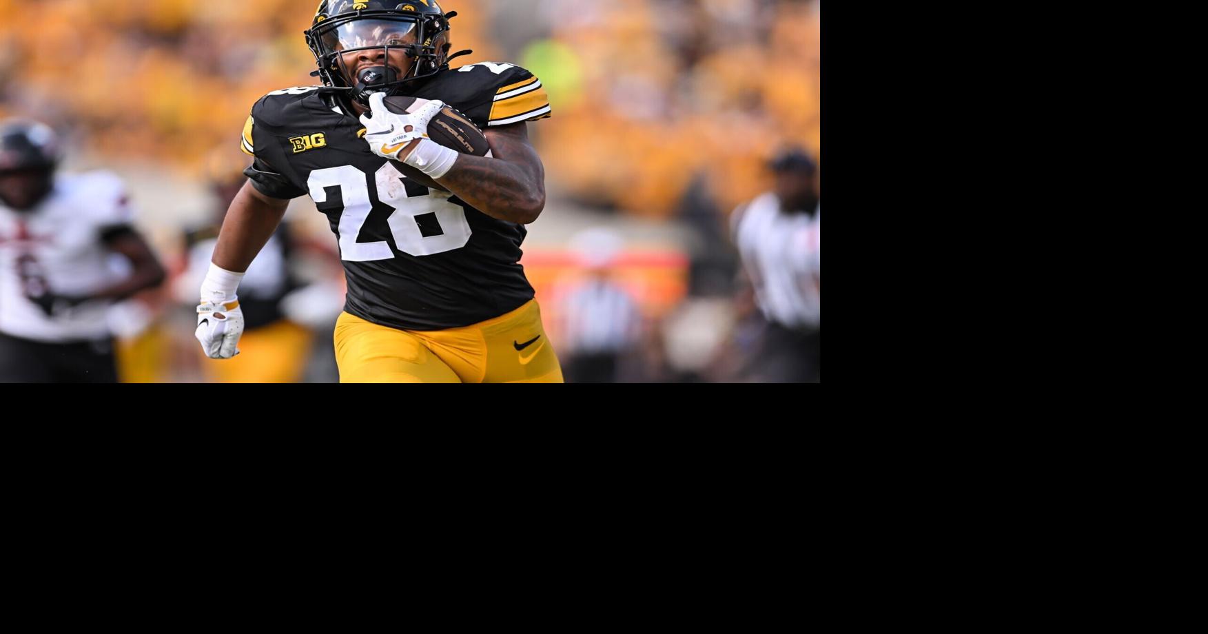 Kamari Moulton powers Iowa to a dominant 40-0 win