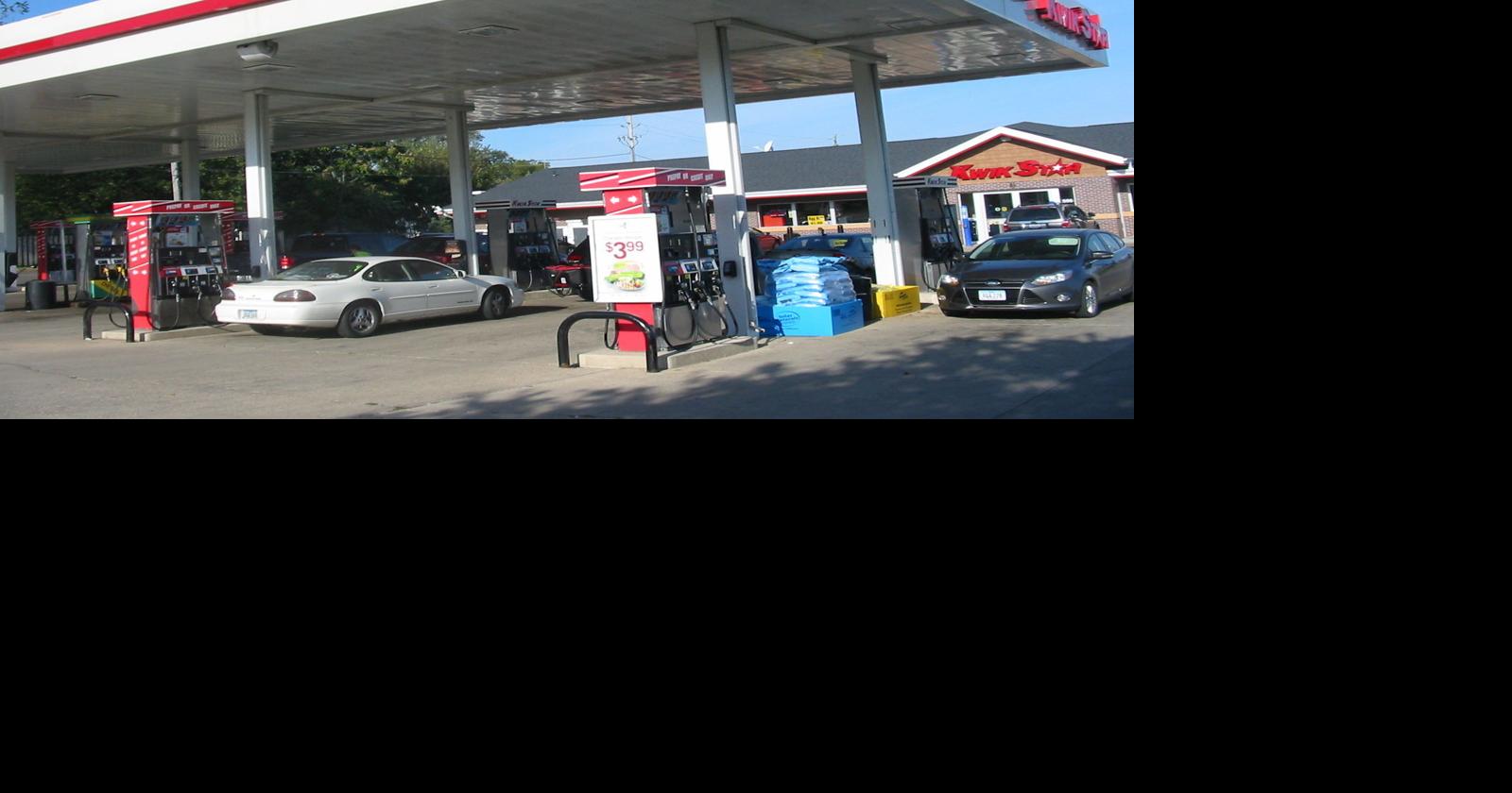 Man arrested for allegedly stripping in Waterloo convenience store
