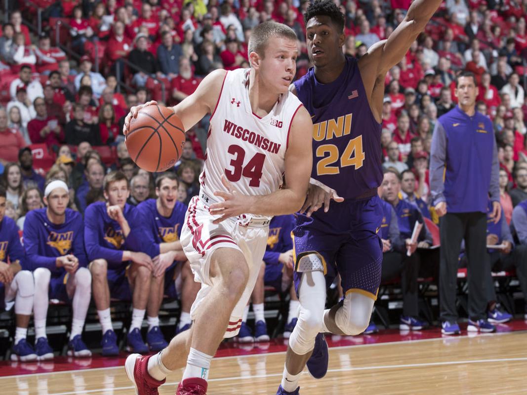 Uni Basketball Panthers Fall Flat In Exhibition Loss To Wisconsin