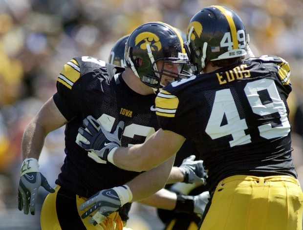 Bettendorf great Pat Angerer kicks off The Score with help from his former  head coach