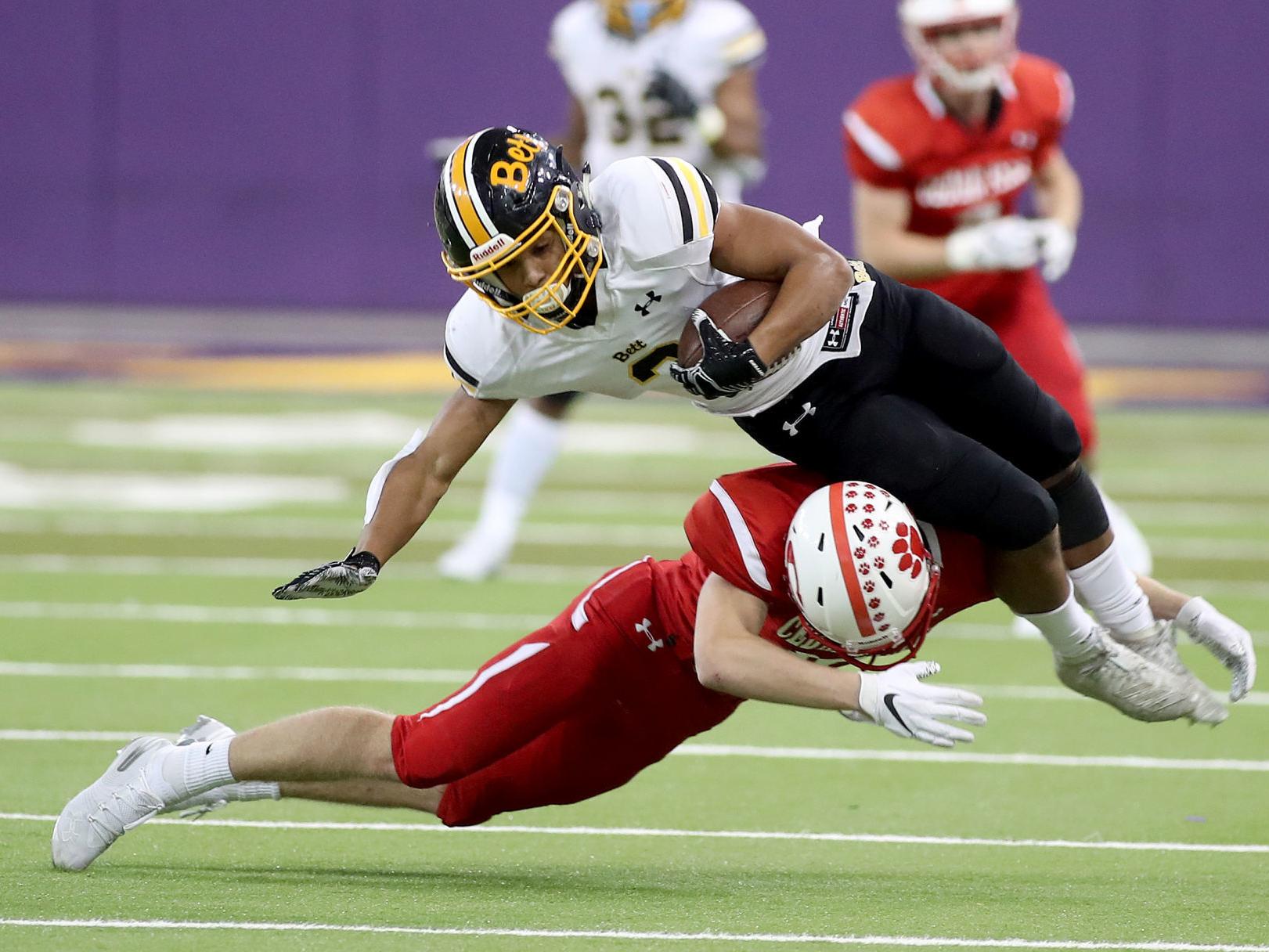 Prep Football Playoffs Bettendorf Ends Cedar Falls Perfect