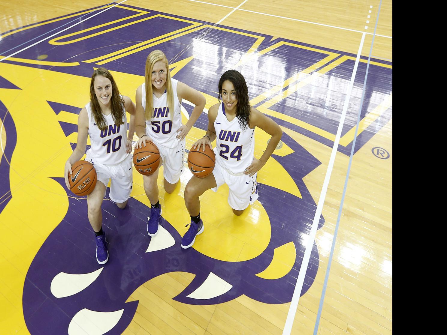 College Women S Basketball Warren Stresses Patience With Youthful