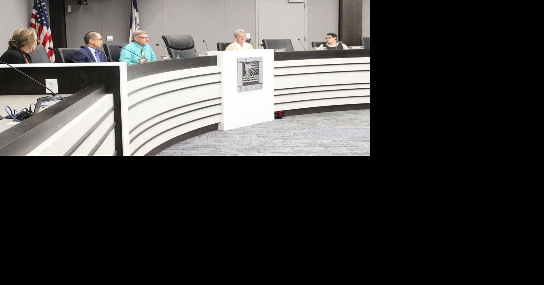 Teacher burnout, book bans, communication addressed at Cedar Falls school board forum