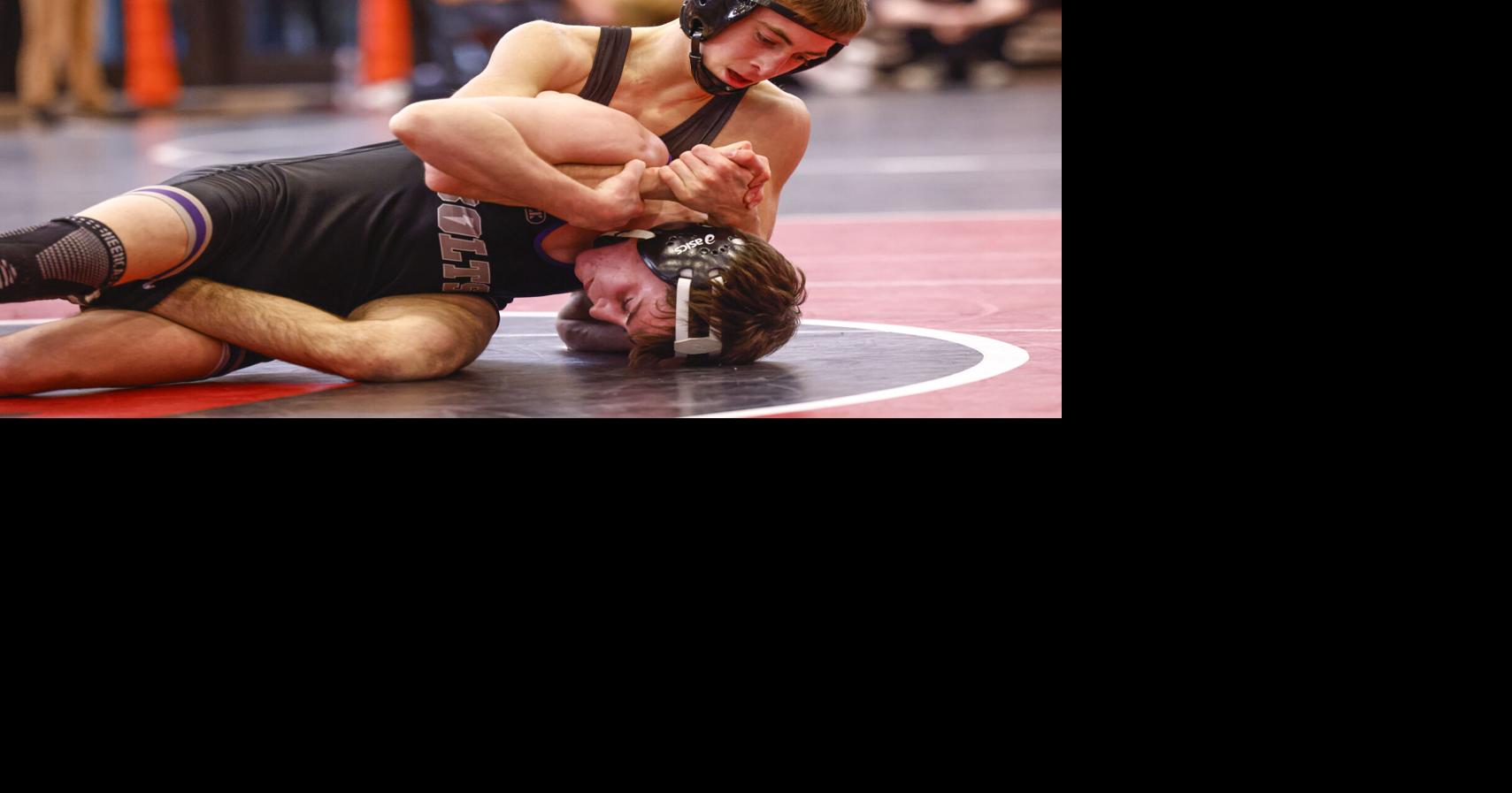 Go-Hawks flying 12 to 3A state wrestling tournament