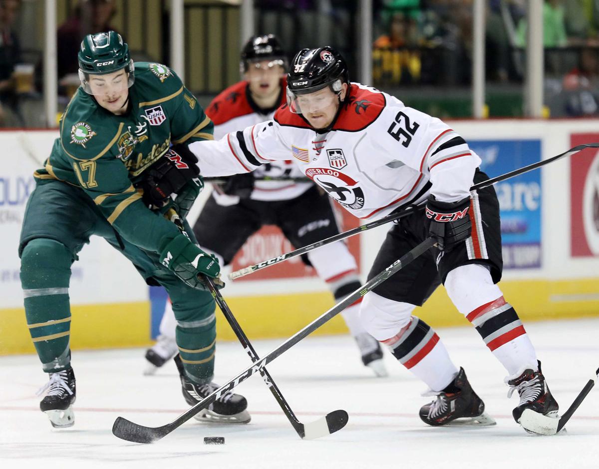 USHL playoffs Mistakeprone Hawks fall to Musketeers in Game 1, 52