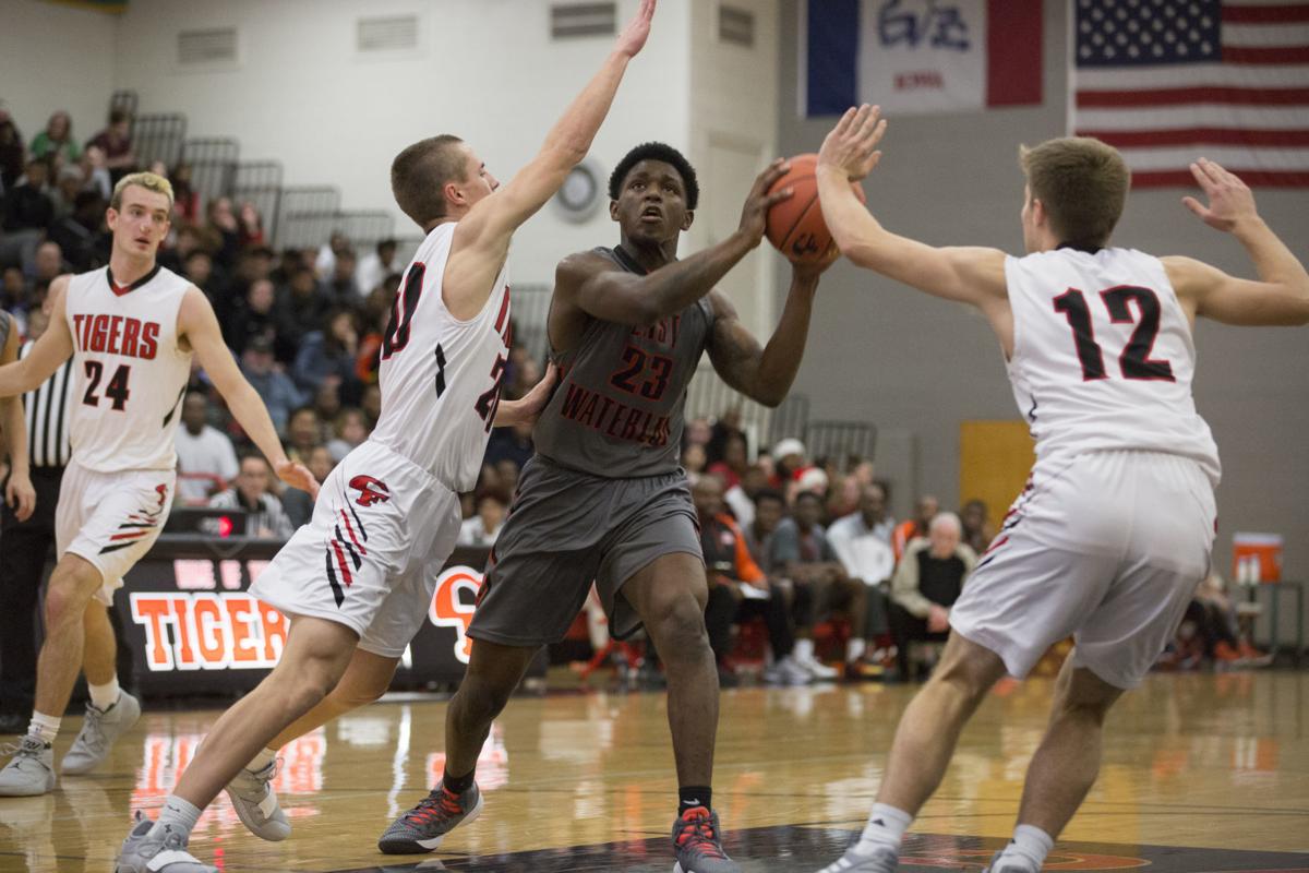 Friday Metro Boys Basketball No 9 Cedar Falls Smothers East