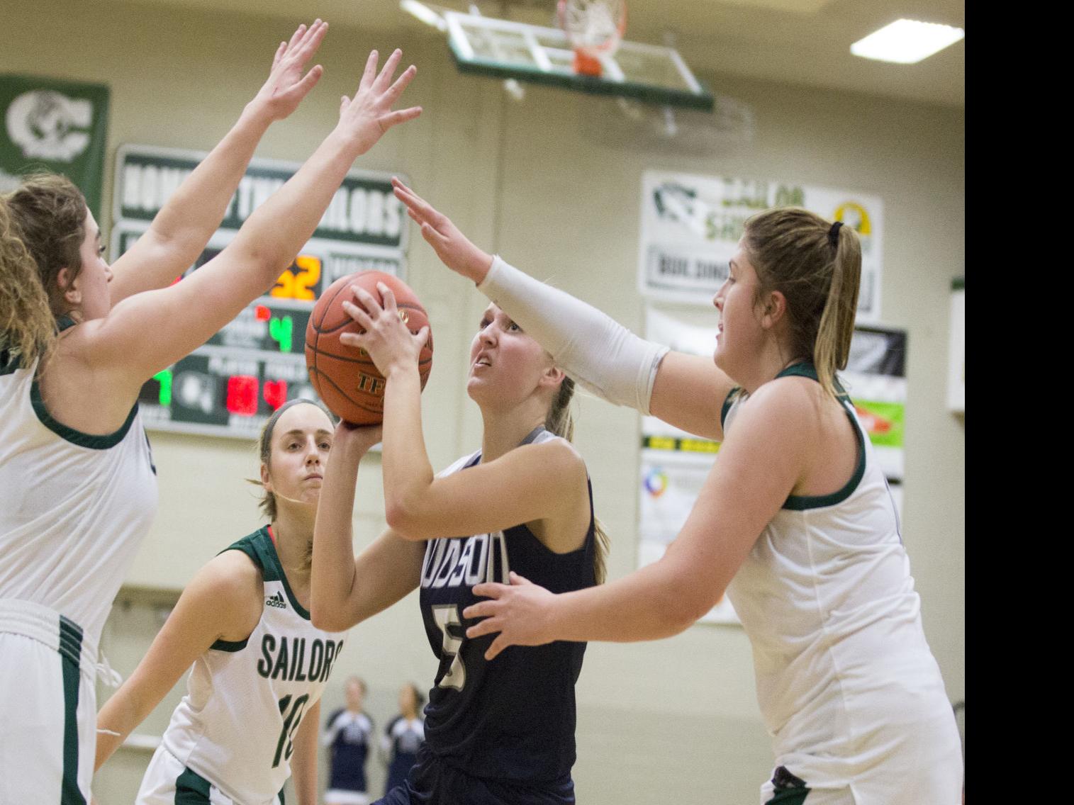 Prep Basketball Steady Hudson Sinks Sailors Basketball