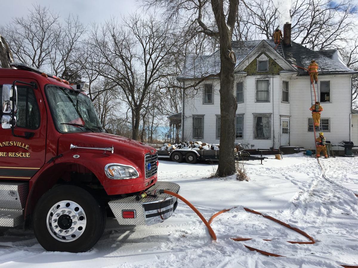 VIDEO Firefighters extinguish Janesville chimney fire Local News