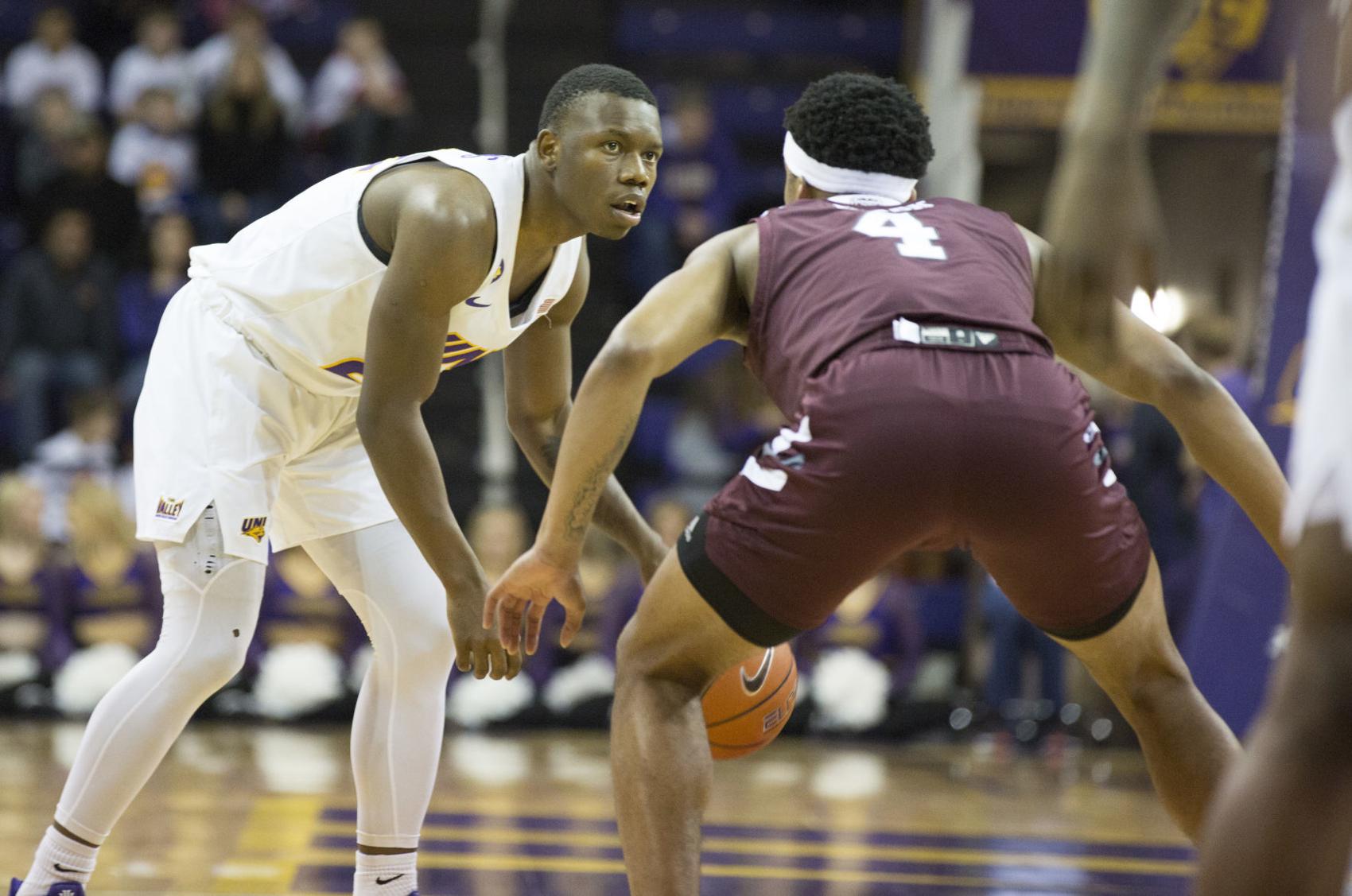 012920kw-uni-basketball-06