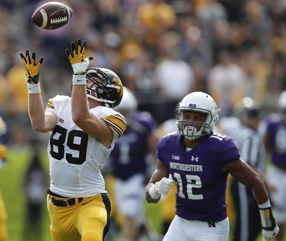 Update College Football Iowa Stumbles In Ot At Northwestern