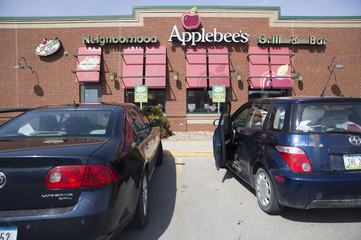 UPDATE Cedar Falls Applebees employees walk off job, cite manager's