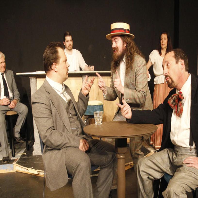 Review Waterloo Community Playhouse S Beguiling Picasso At The