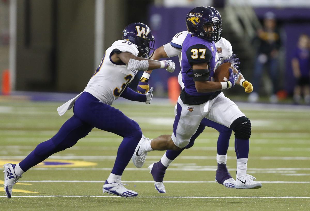 100717mp-uni-wiu-fb-7