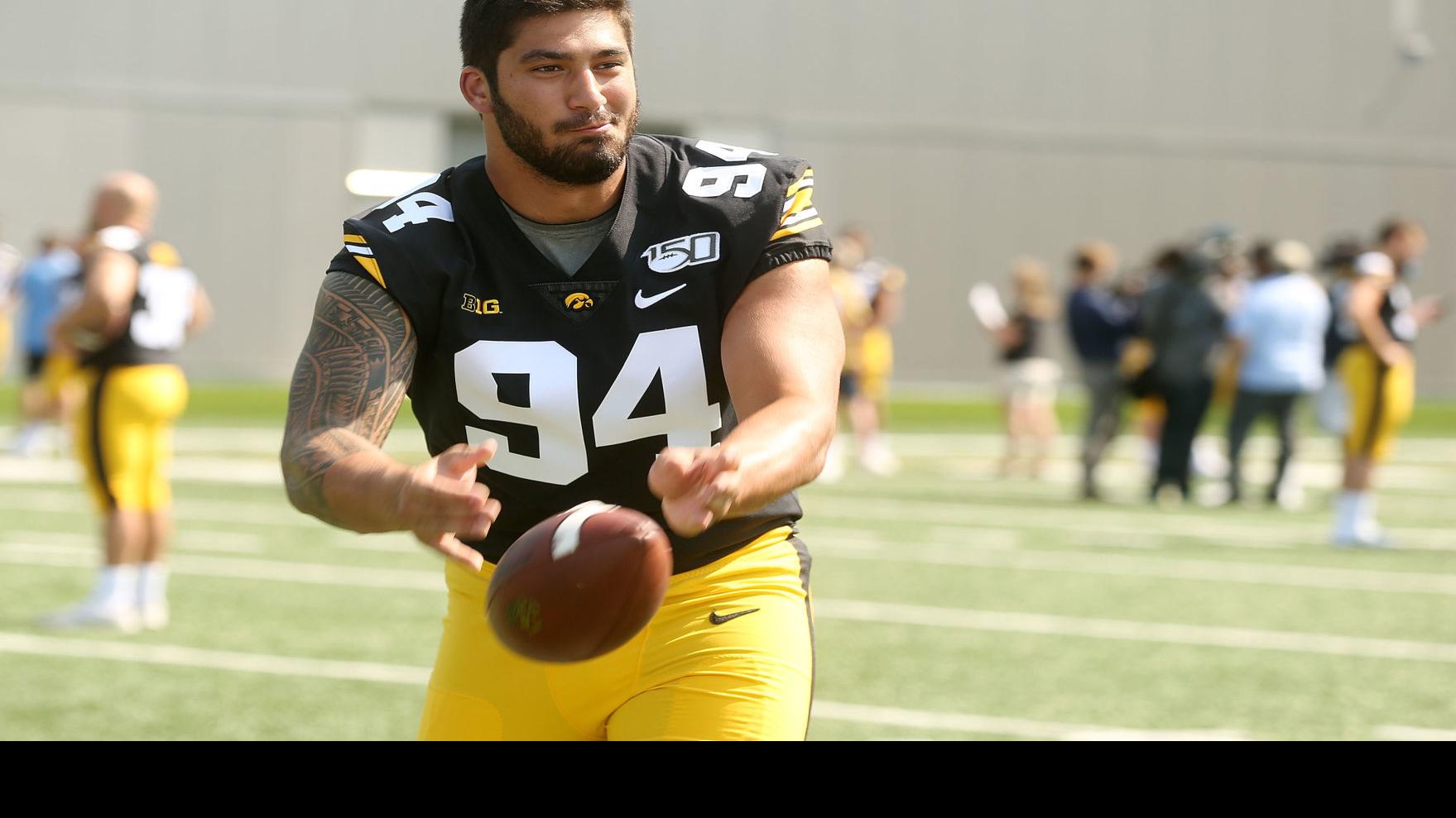 Iowa Football Epenesa Preparing To Play Bigger Role For Hawkeyes