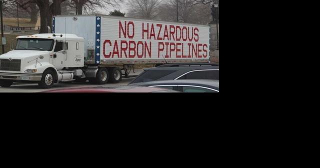 CO2 pipelines must get signoffs beyond Iowa regulators - Vimarsana News