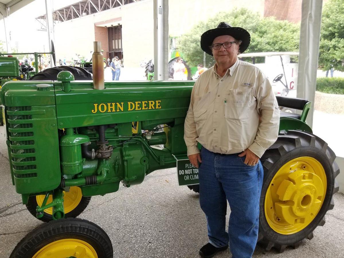 Waterloo Goes Green For John Deere Photos And Video Local News Wcfcourier Com