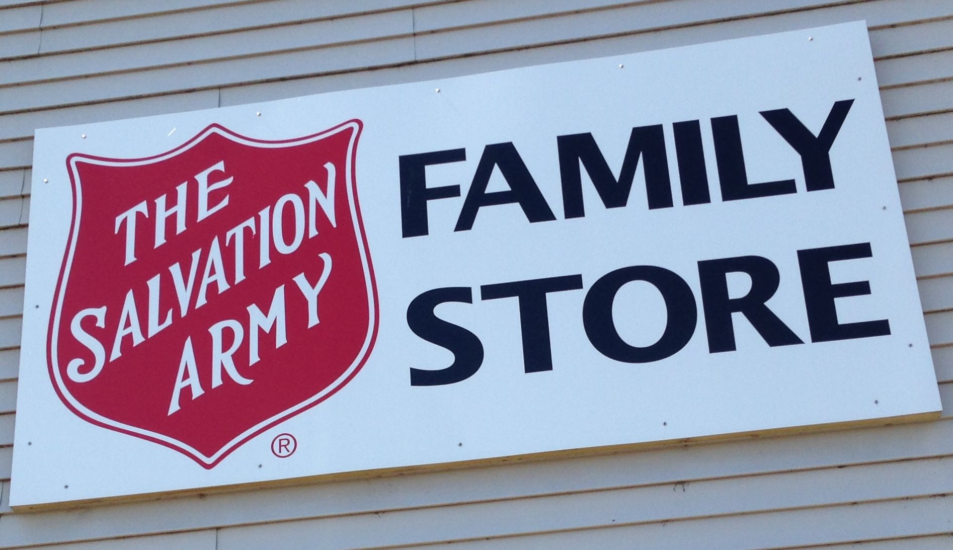 VIDEO: Salvation Army Thrift Store Reopens For Christmas